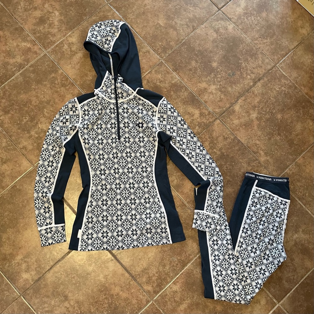 KARI TRAA cold weather base layer two piece set size M